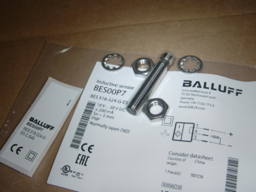 BES 516-324-G-E5-C-S49 (BES00P7) induktiver Näherungsschalter M8, 10-30VDC sn: 2mm, pnp 200mA