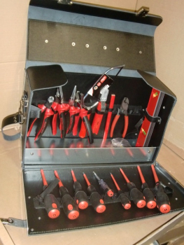 BIZ 790 510 Elektriker-Werkzeugkoffer Leder mit 19 Handwerkzeugen