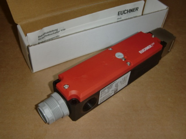 STP3A-2131A024SR11 Sicherheits-Schutztürschalter mit Zuhaltung und Meldekontakt 3S/1Ö