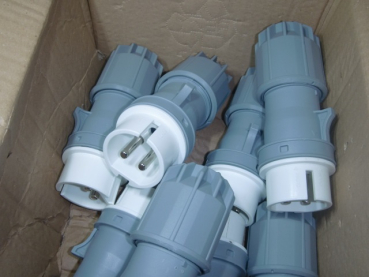 082-12v CEE-Stecker 16A 2p 12h 42V 50/60Hz grau IP44