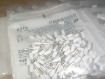 DZ5-CE005D Aderendhülsen 0,5qmm x 8mm weiß isoliert (100 Stück)