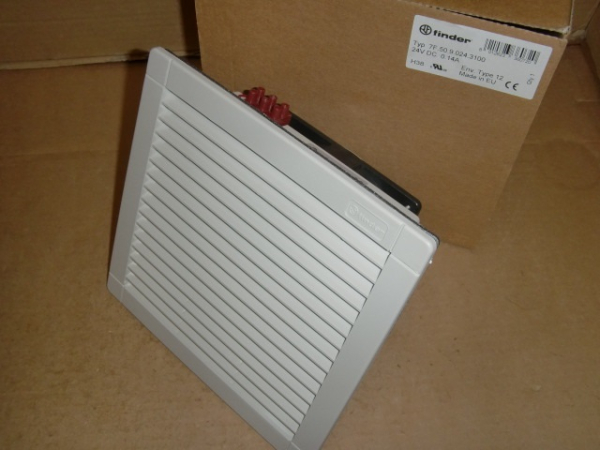 7F.50.9.024.3100 Schaltschranklüfter EM: 177mm x 177mm 24VDC 9W