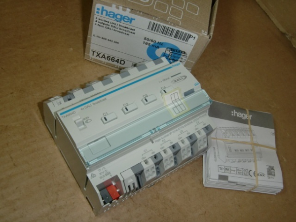 TXA664D REG KNX DALI Aktor 4-fach, Broadcast