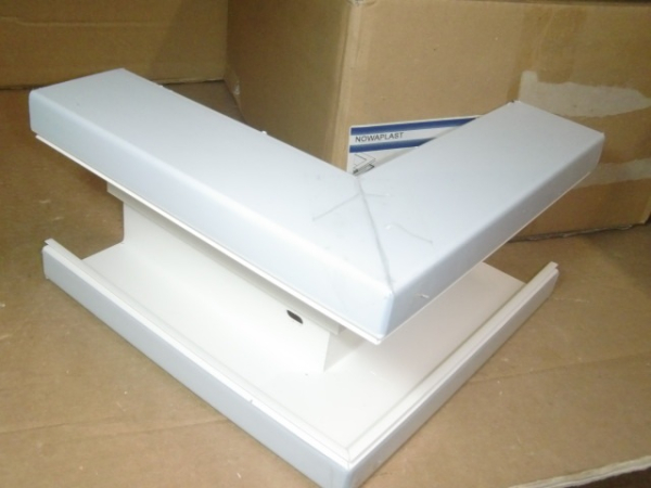 NP 52118 Außeneck für Brüstungskanal BR PVC 70x130 reinweiß RAL 9010