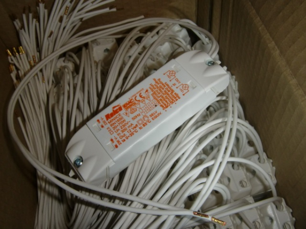 RN 1654/SIL/12 = RN 1650 MINI-ICE el. NV-Trafo AC 230V/12V 20-70W mit 50cm Silikon-Lampenleitung 2x 1,5qmm