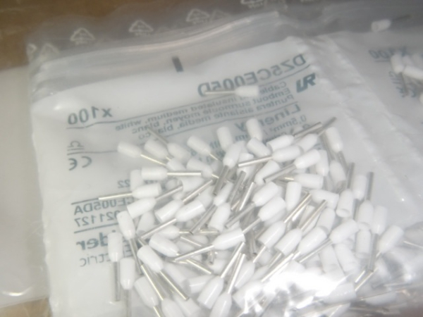 DZ5-CE005D Aderendhülsen 0,5qmm x 8mm weiß isoliert (100 Stück)