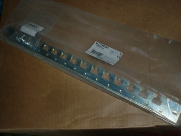 NSYTFPCRN5 Kabelfangschiene 430mm für B500mm (2 Stück)