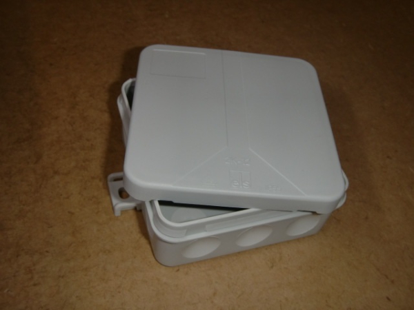 2K-12 AB-L FR-AP-Verteilerdose 85mm x 85mm x 37mm leer