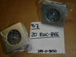 20 EUC-866 pur Edelstahl UP-Schuko-Steckdose mit Zentralplatte
