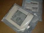 Tehalit GR0802A RAL9010 Geräteblende für 55x55mm, mit Schriftfeld, für OT 80mm